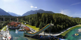 Panoramatický pohled na outdoorový park Area 47 v údolí Ötztal