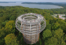 Naturerbe Zentrum Rügen - vyhlídková věž Orlí hnízdo