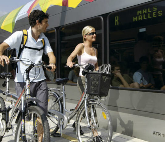 Půjčovny kol a cestování vlakem s bikemobil Card Cestování s kolem v Meranu