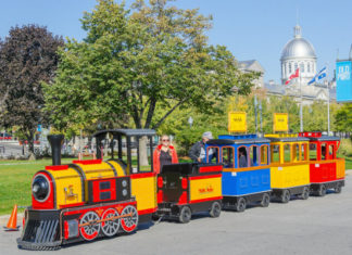 Dětský barevný vláček