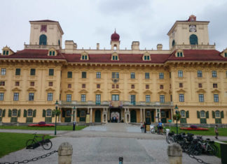 Zámek Esterházy Zámek Esterházy v Eisenstadtu
