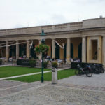 Kavárna před zámkem Esterházy