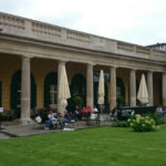 Kavárna před zámkem Esterházy