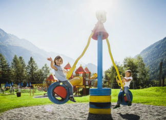 Ötztaler Funpark – zábava na alpské louce Děti na atrakci v Ötztaler Funpark