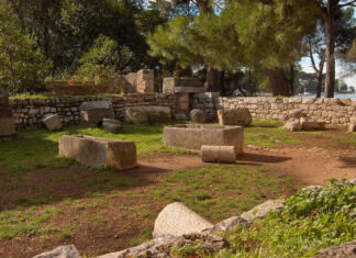 Římské ruiny u náměstí Marafor Ruiny římských chrámů v Poreči