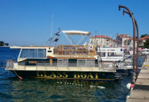 Výlet na lodi se skleněným dnem Poreč - loď Viking s proskleným dnem