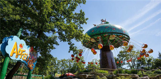 Familypark Neusiedlersee – největší zábavní park pro děti v Rakousku Atrakce Jablečný let (Apfelflug) ve Familyparku Neusiedlersee