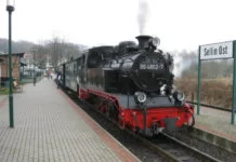 Parní vláček Rasender Roland Parní vláček Rasender Roland (Krkolomný Roland)
