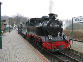 Parní vláček Rasender Roland Parní vláček Rasender Roland (Krkolomný Roland)