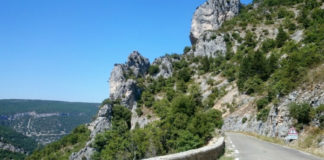 Gorges de la Nesque  na kole Les Gorges de la Nesque