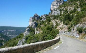 Gorges de la Nesque  na kole Les Gorges de la Nesque