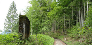 Historická bobová dráha u jezera Riessersee Olympijská bobová dráha u jezera Riessersee