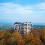 Naturerbe Zentrum Rügen - vyhlídková věž Orlí hnízdo na podzim