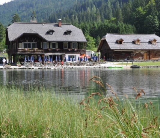 Jezero Jägersee - pohled na penzion