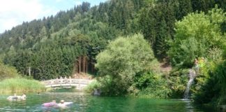 Freizeitpark Aufenfeld – spousta aktivit pro slunečné i deštivé dny na jednom místě Freizeitpark Aufenfeld - vodopád