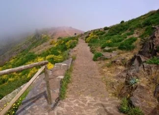 Trek na Pico Ruivo z Pico do Arieiro Pico do Arieira - cesta na Pico Ruivo