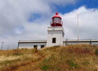 Maják Ponta do Pargo na nejzápadnějším cípu Madeiry Maják v Ponta do Pargo