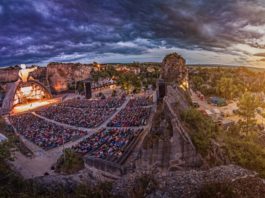 Lom Piedra v St. Margarethen – přírodní památka a největší přírodní amfiteátr v Evropě Přírodní amfiteátr v lomu Piedra v St. Margarethen