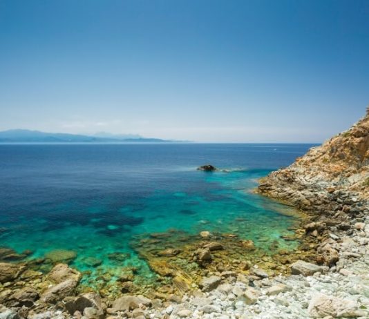 Plage de Canella Pláž Canella na Korsice