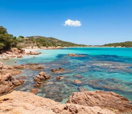 Pláž Rondinara Pláž Rodinara na Korsice