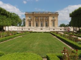 Malý Trianon a vesnička Marie Antoinetty Malý Trianon ve Versailles