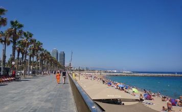 La Barceloneta - pláž přímo ve městě