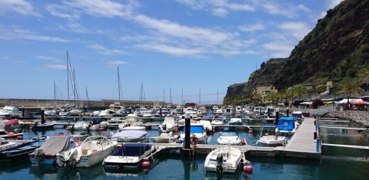 Přístav Calheta na Madeiře