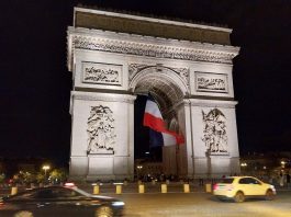 Vítězný oblouk (Arc de Triomphe) Vítězný oblouk (Arc de Triomphe) v Paříži