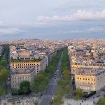 Výhled z terasy Vítězného oblouku