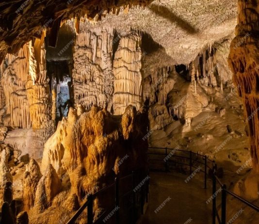 Postojnská jeskyně