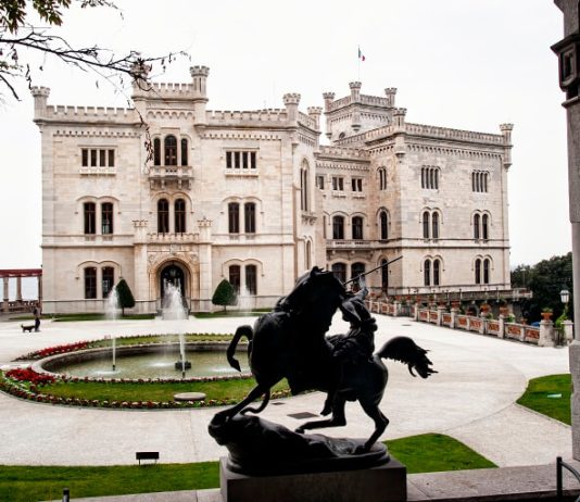 Zámek Miramare Zámek Miramare u Terstu